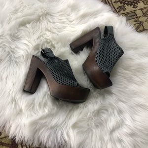 Musse & Cloud perforated suede platform heels 40